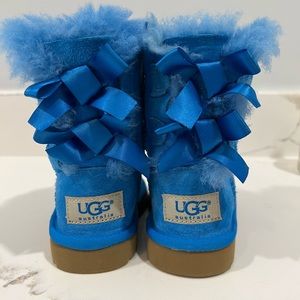 Turquoise Toddler Uggs! LIKE NEW!